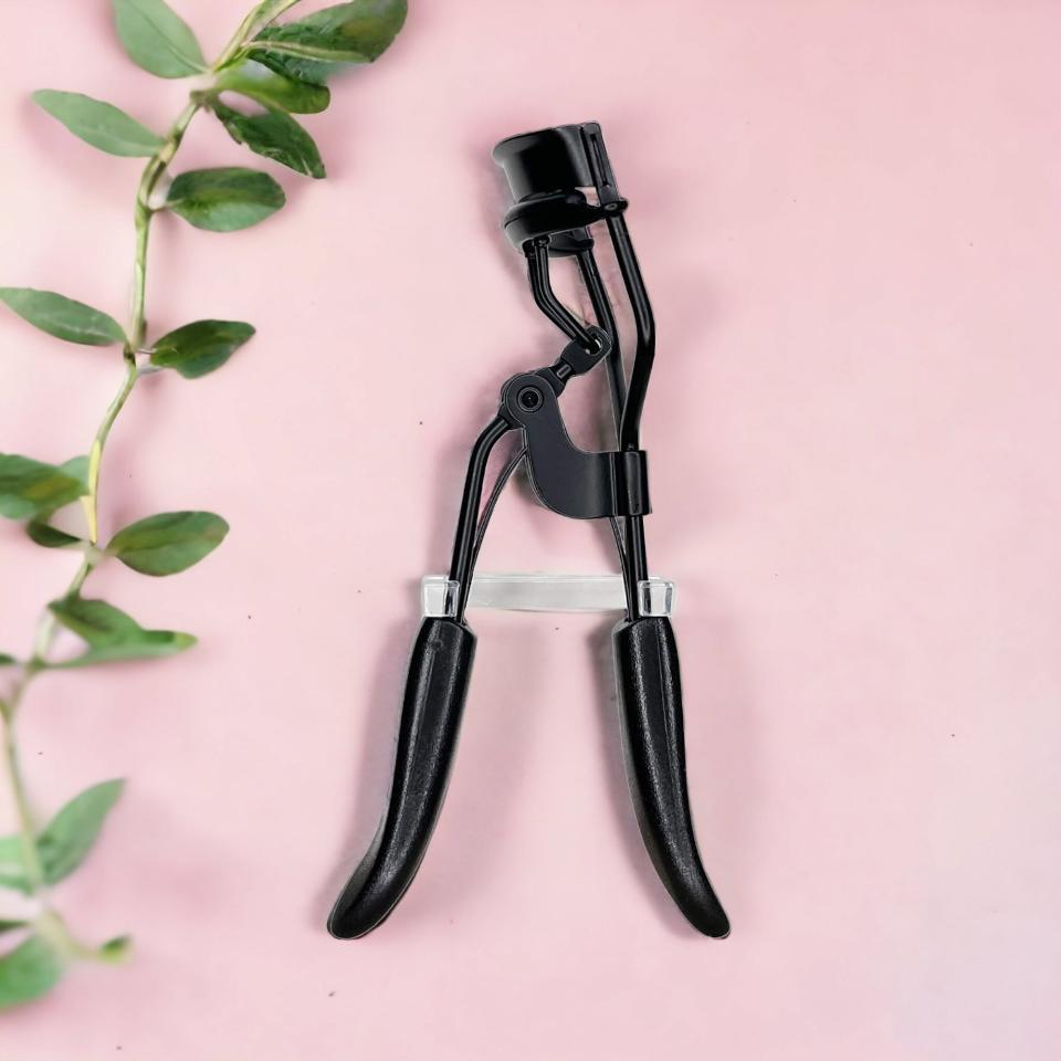 Padded Eyelash Curler - Beauty Tools | 8thereal