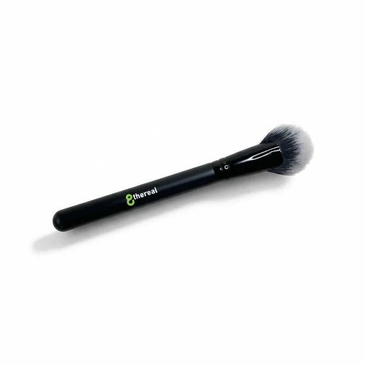 8thereal Cheek Fan Brush with soft synthetic bristles for precise blush, contour, and highlighter application.