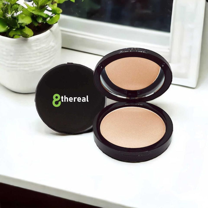 8thereal Dual Blend Powder Foundation in a sleek black compact with a mirror, featuring a soft-focus talc-free formula.